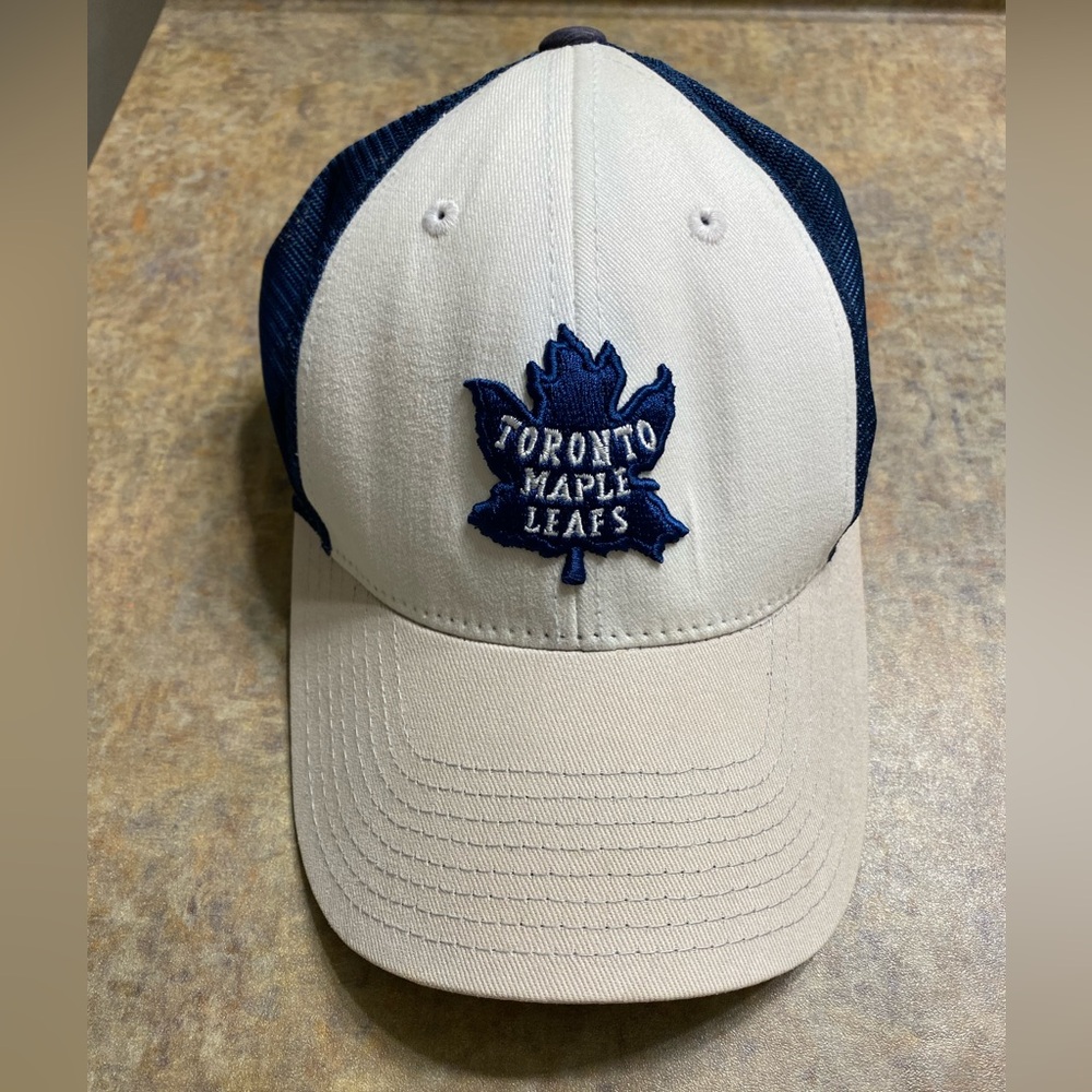 Toronto maple leafs snap back